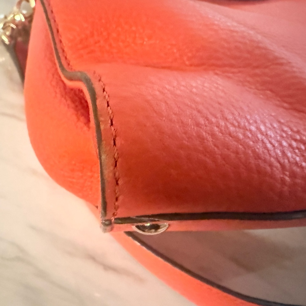 Michael Kors Hamilton Vibrant Red Leather Shoulder Bag with Gold Accents - Picture 8 of 16